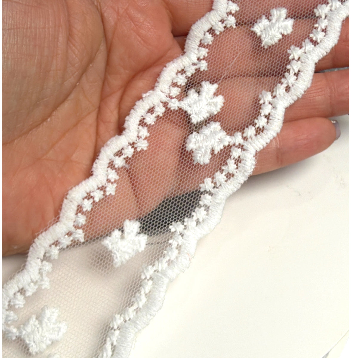 3 Yards 3.5cm wide Lace wavy edges