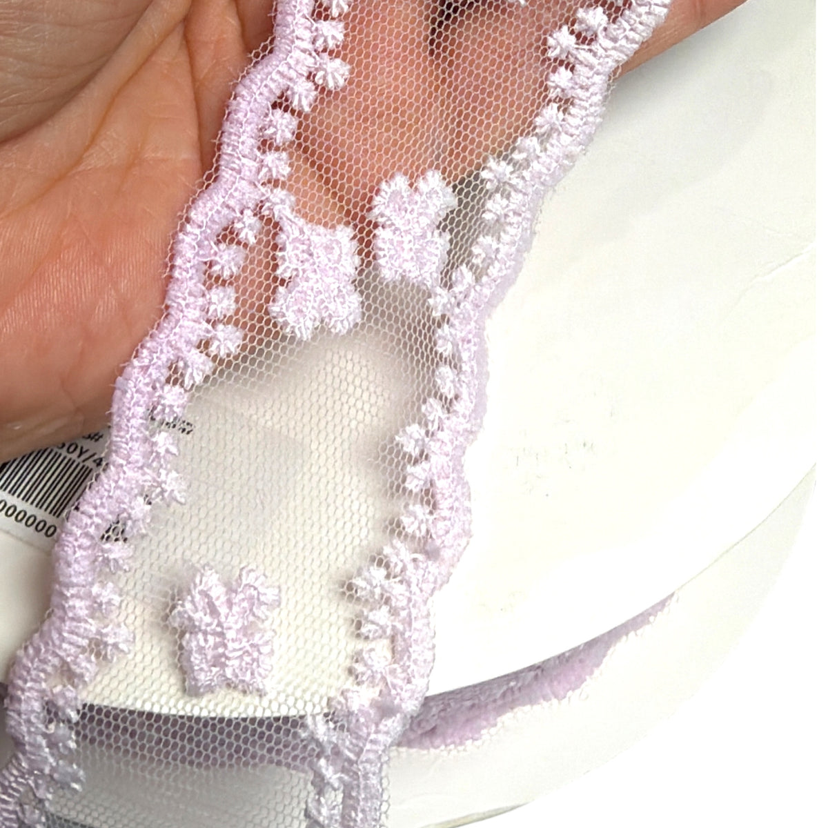 3 Yards 3.5cm wide Lace wavy edges